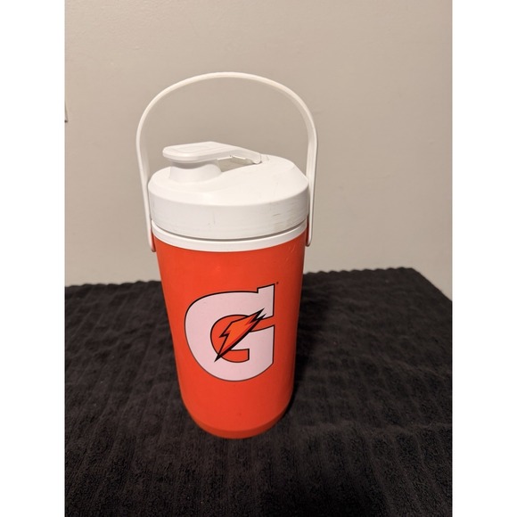 Gatorade Orange 64oz (1/2 Gallon) Cold Beverage Jug Cooler Made In The USA - Picture 2 of 6